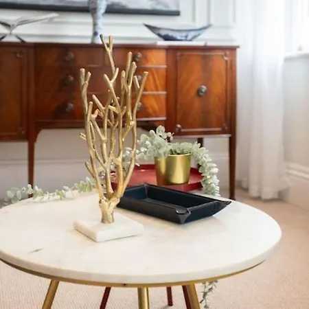 Pelican Suite, 1-bed, Sleeps 3 Harrogate