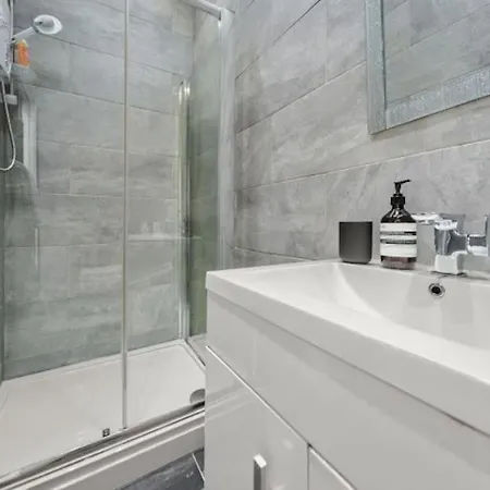 Pelican Suite, 1-bed, Sleeps 3 *