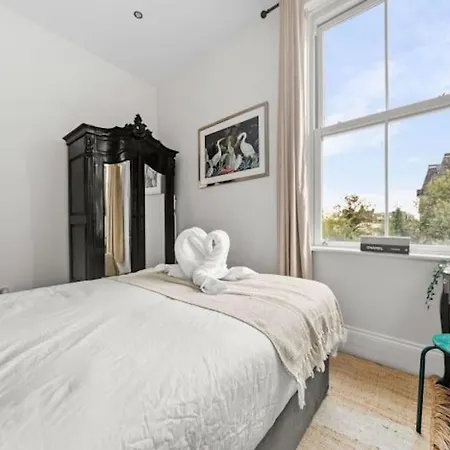 Pelican Suite, 1-bed, Sleeps 3 *
